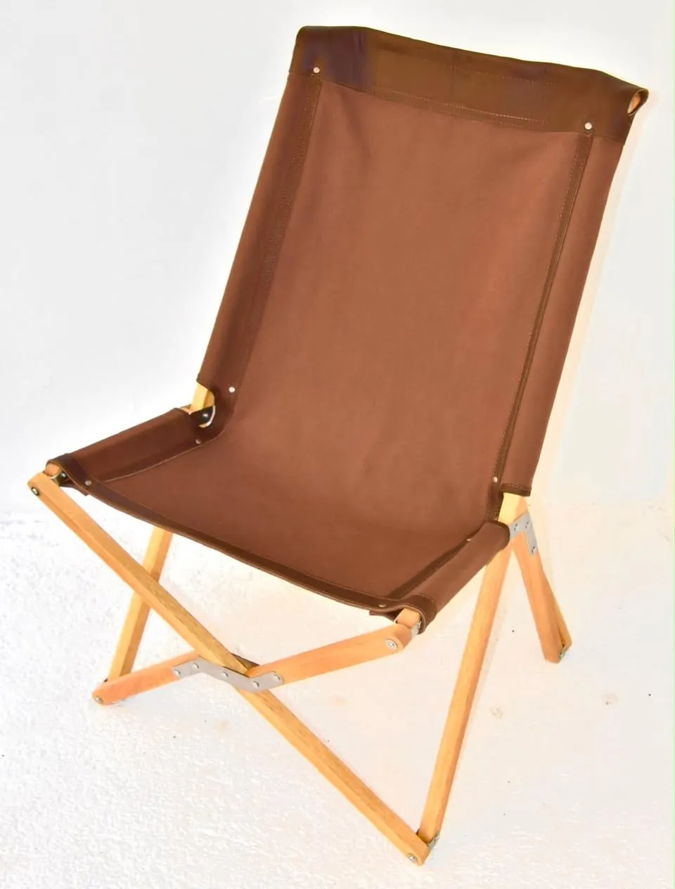 Return of the Red camp chair in brown canvas and Iroko wood